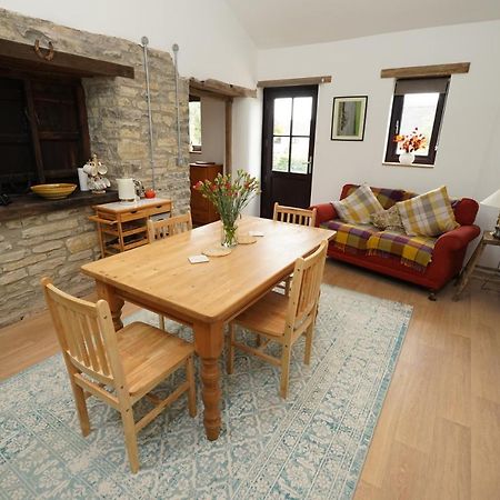 The Old Forge Villa Somerton  Luaran gambar