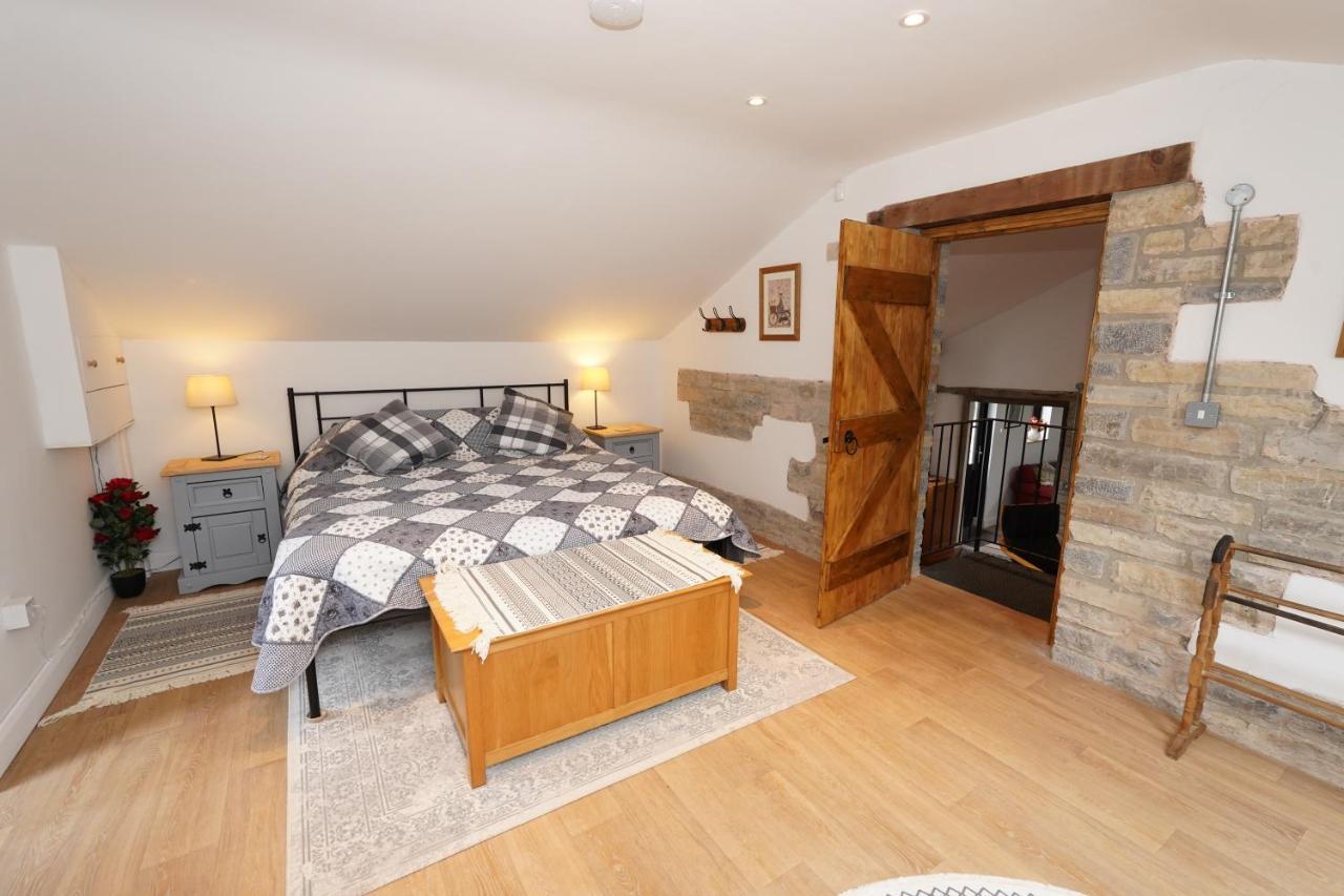 The Old Forge Villa Somerton  Luaran gambar